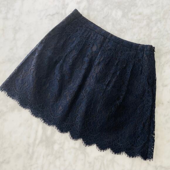 J. Crew Blue Black Lace Mini Skirt 8 Work Party Cocktail Classic Navy Modest - Picture 1 of 6